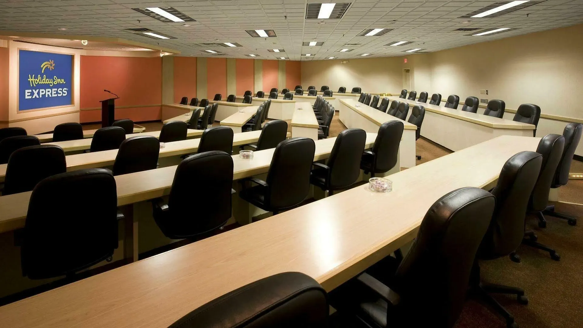 Holiday Inn Express Nashville-Downtown - Broadway By Ihg Ξενοδοχείο Νάσβιλ