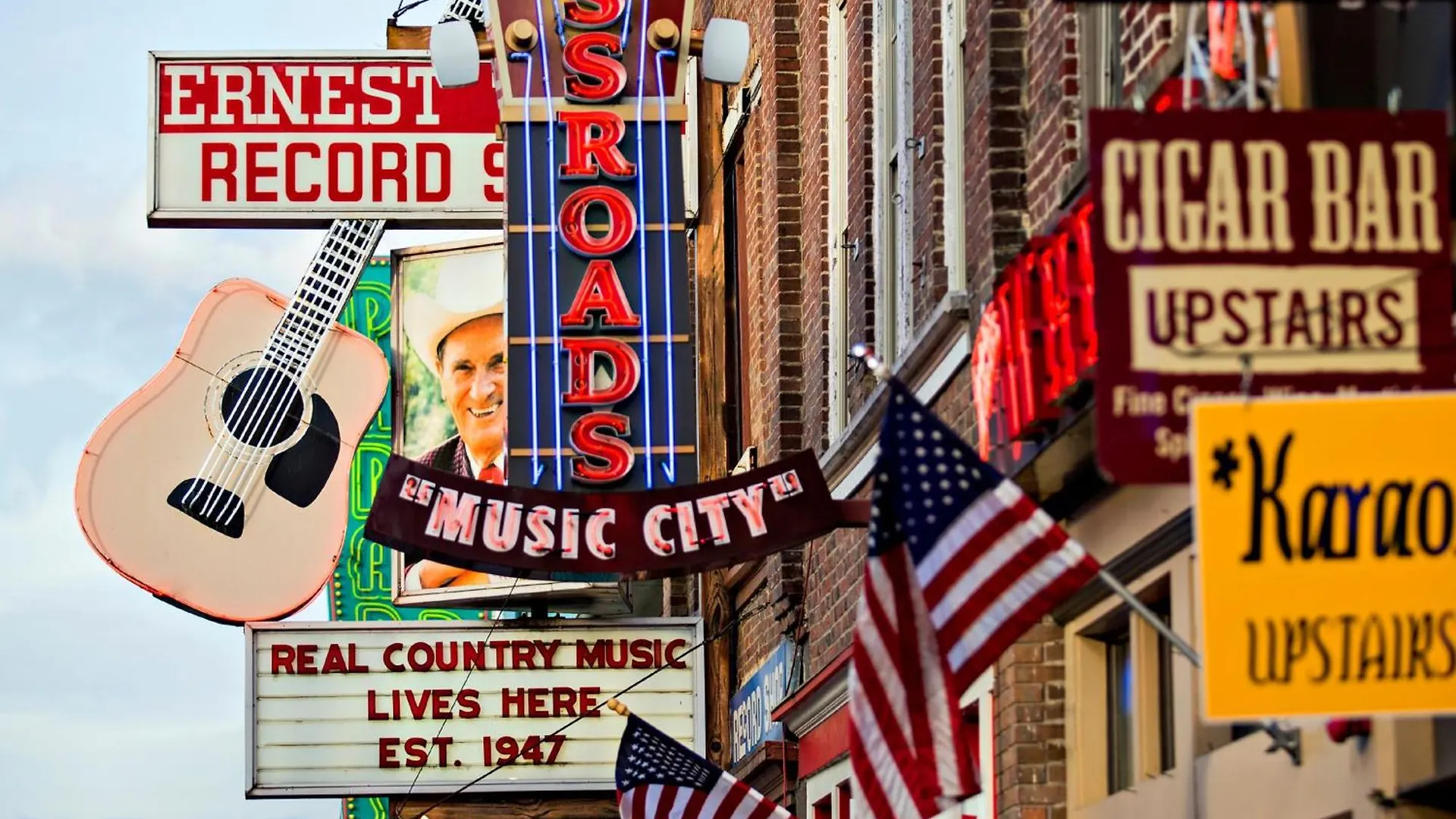 Holiday Inn Express Nashville-Downtown - Broadway By Ihg Hotel Nashville
