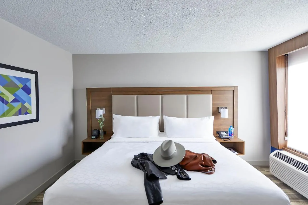 Hotel Holiday Inn Express Nashville-Downtown - Broadway By Ihg