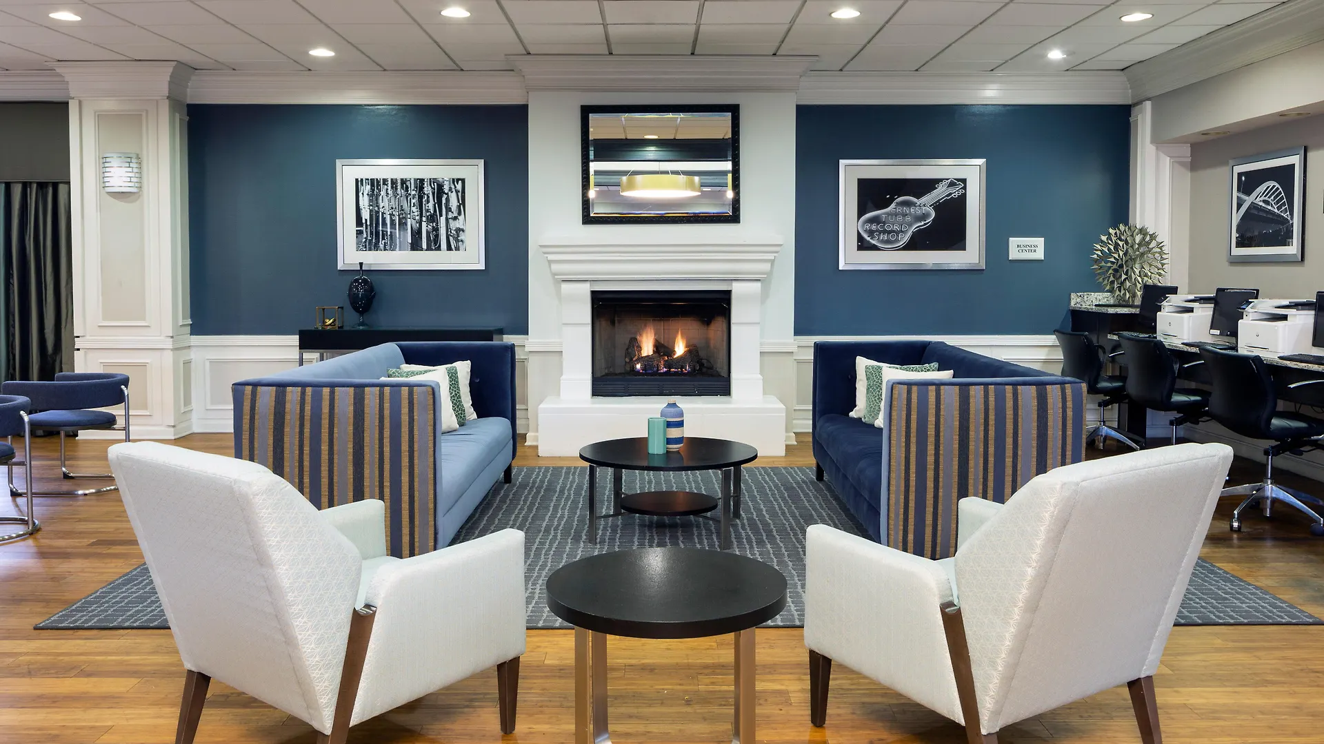 Holiday Inn Express Nashville-Downtown - Broadway By Ihg Hotel Nashville